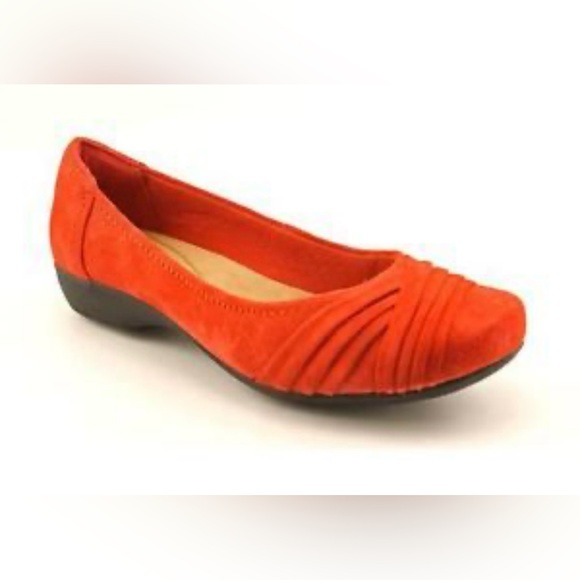 Clarks Bendables Women's‎ suede comfort Red Flats. Size 7. - Picture 1 of 12